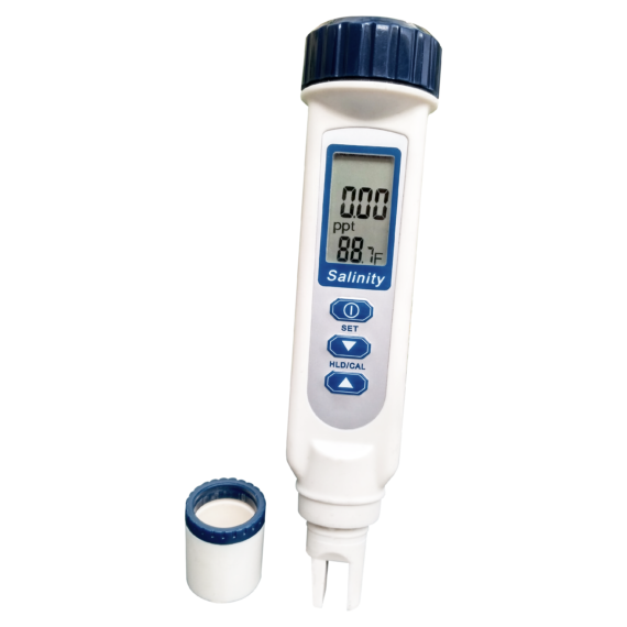 White-coloured salinity with dark blue cap and buttons and screen reading 0.00 ppt and temperature. Buttons: on, SET, HLD/CAL