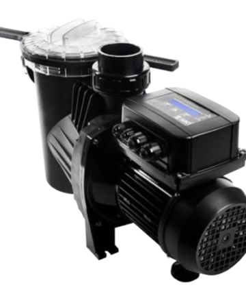 Saci Winner self-priming pump in black-coloured body, transparent lid, and controller on motor box